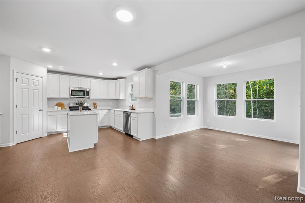 4278 Oak Street, Grand Blanc, MI 48439 — Photo 6