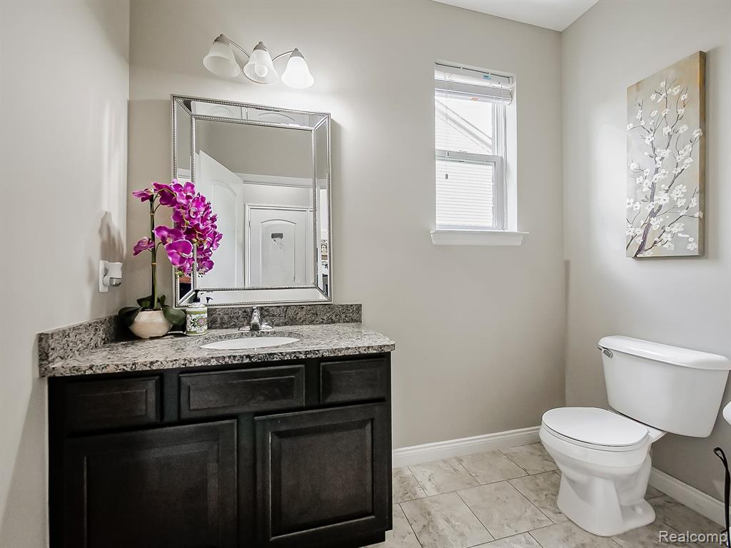 6960 Norway Drive, Troy, MI 48085 — Photo 13