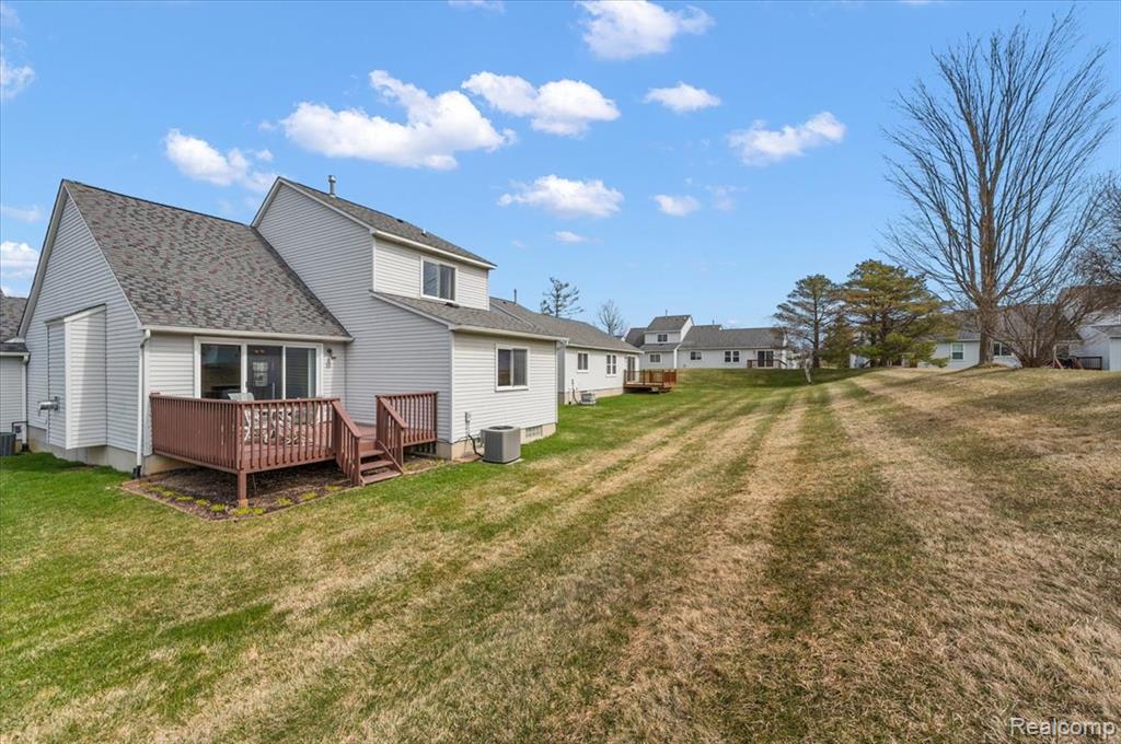 734 Challenging Trail, 65, South Lyon, MI 48178 — Photo 11