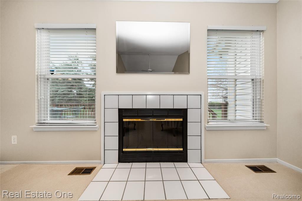 367 N Oak Drive, Commerce Twp, MI 48390 — Photo 12