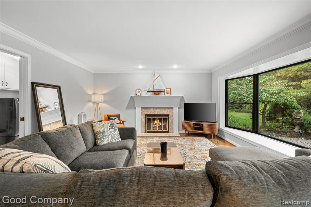 840 S Oxford Road, Grosse Pointe Woods, MI 48236 — Photo 24
