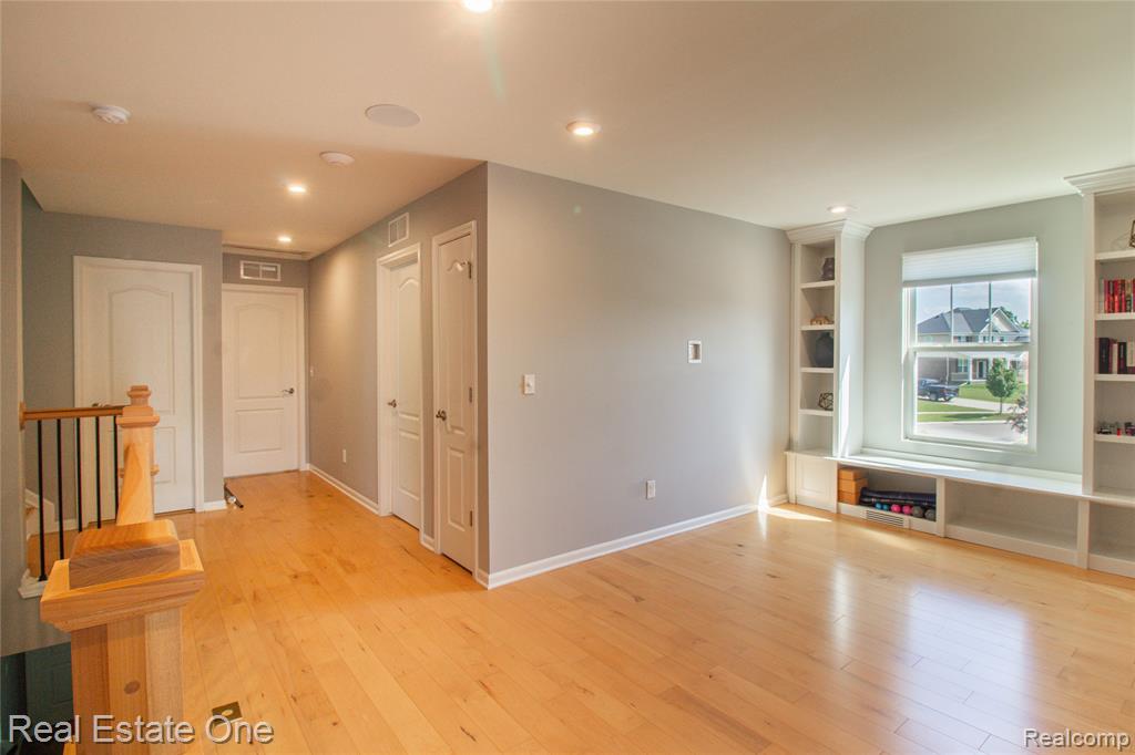 45204 Preserve Court, Novi, MI — Photo 22