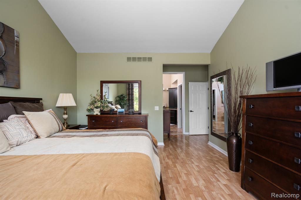 45482 Muirfield Drive, Canton, MI 48188 — Photo 71