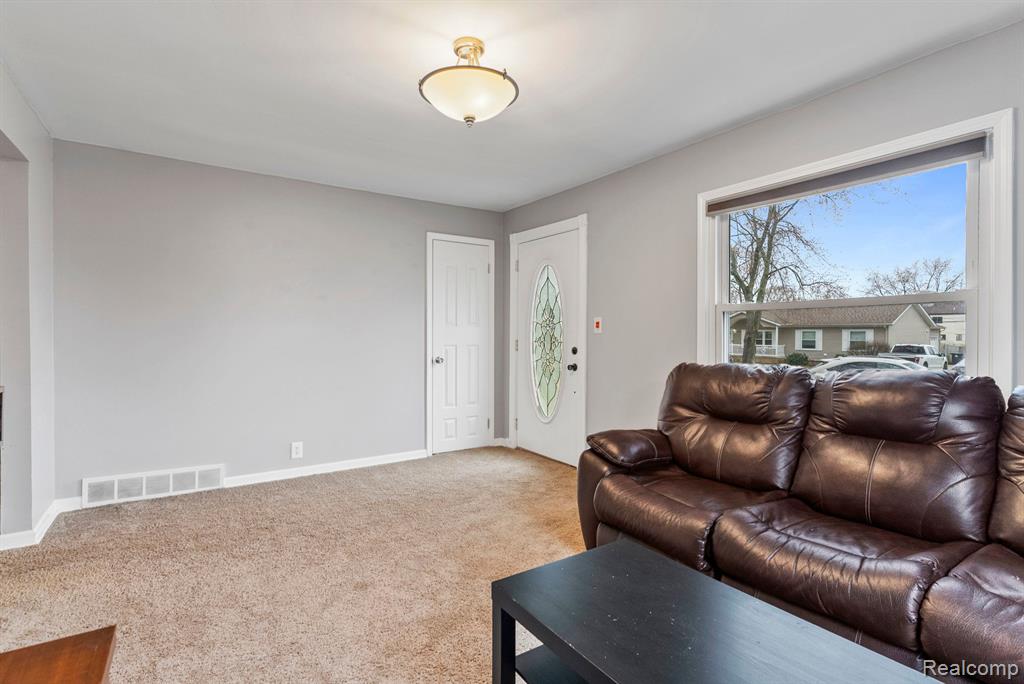 6086 N CROWN Street, Westland, MI — Photo 8
