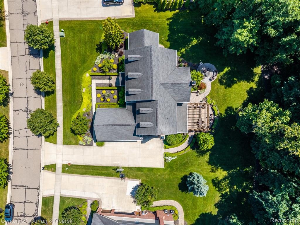 50693 Chesapeake Drive, Novi, MI — Photo 18