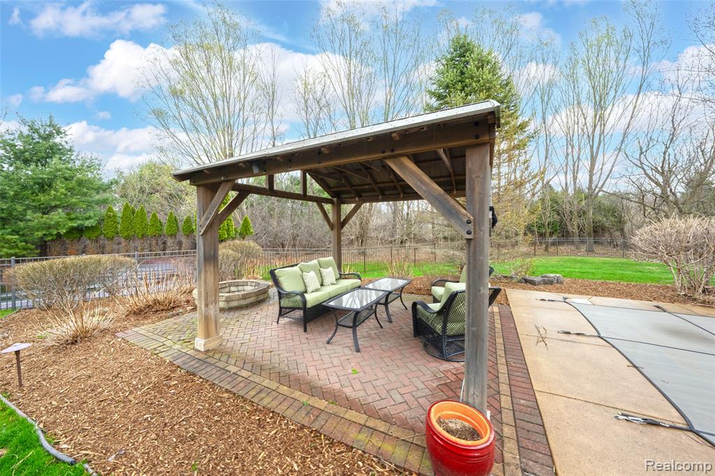 7286 Brentwood Court, Ypsilanti, MI 48198 — Photo 21