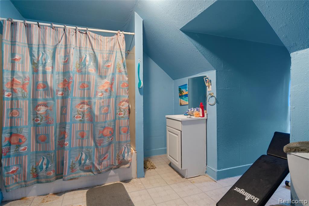 2484 Chicago Boulevard, Detroit, MI 48206 — Photo 18