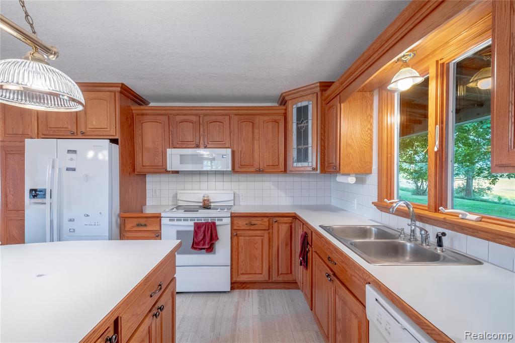 7570 Fostoria Road, Mayville Vlg, MI 48744 — Photo 10