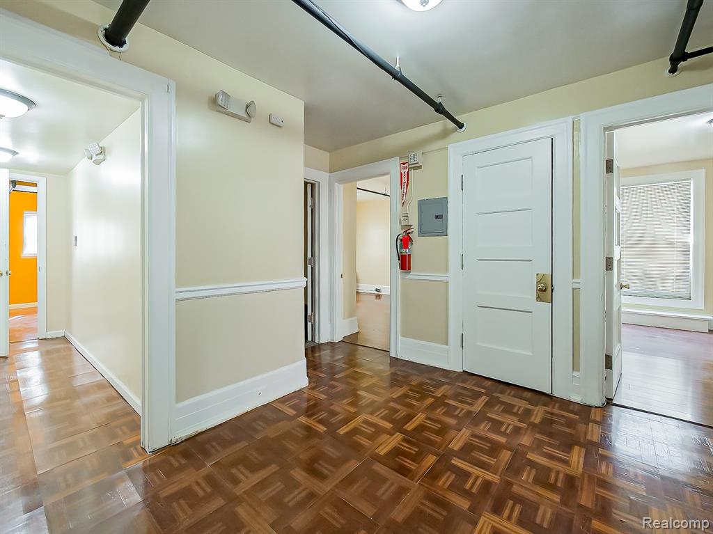 491 E GRAND Boulevard, Detroit, MI 48207 — Photo 28