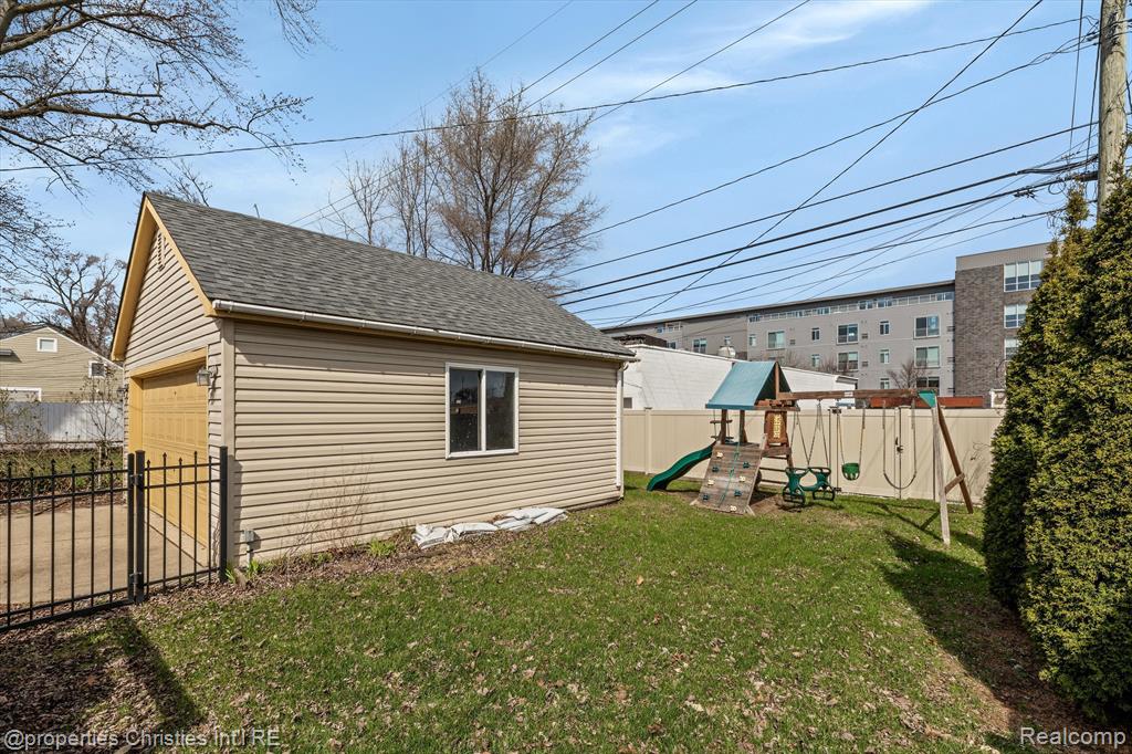 420 W TROY Street, Ferndale, MI 48220 — Photo 27