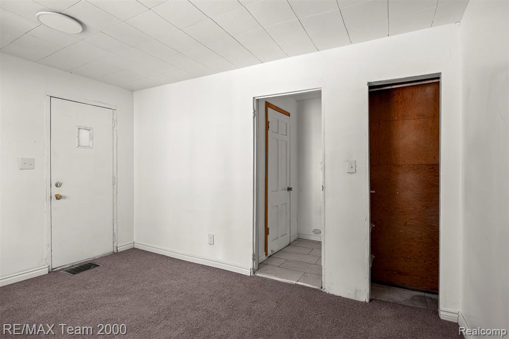 21304 Glen Lodge Road, Royal Oak, MI 48220 — Photo 33