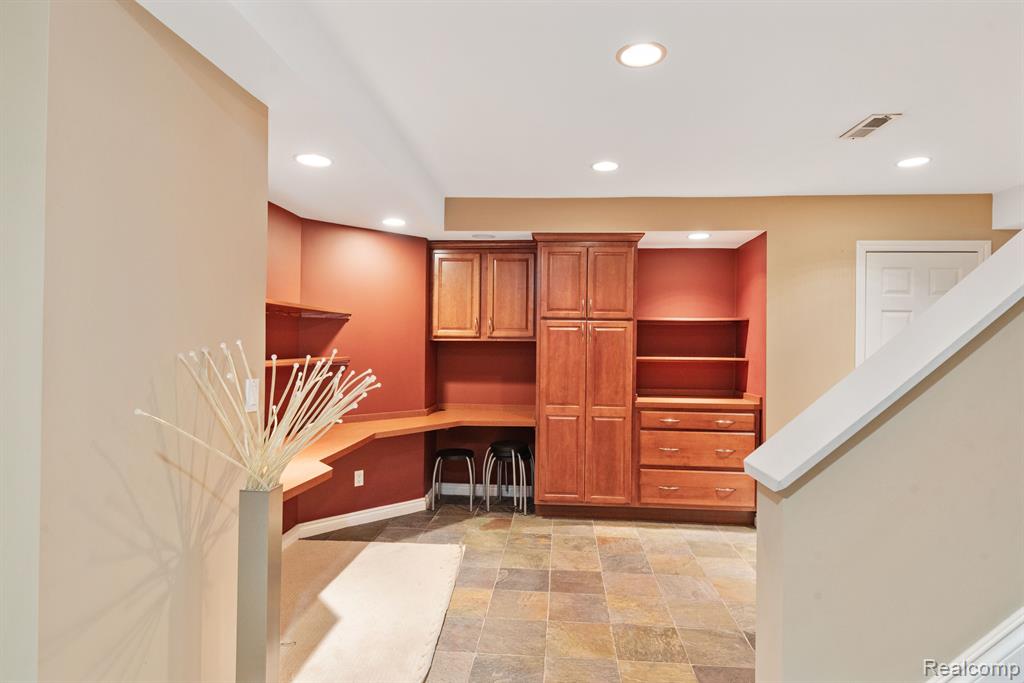 4764 WOODBINE Circle, West Bloomfield, MI 48323 — Photo 19