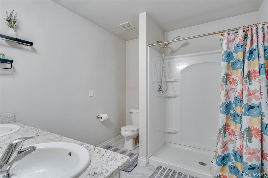 6871 Chandler Drive, Belleville, MI 48111 — Photo 21