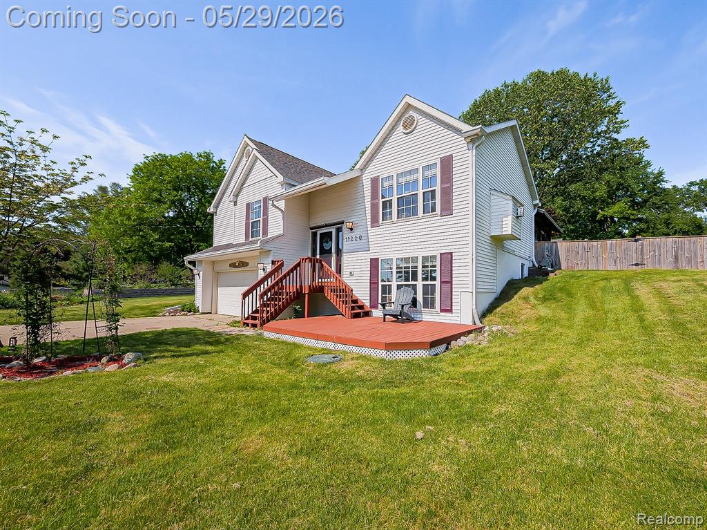 11220 Silver Drive, Whitmore Lake, MI 48189