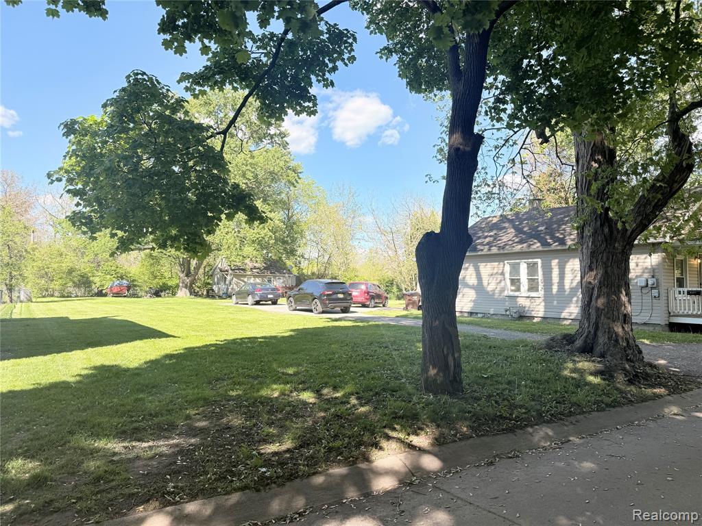 1137 E 8th Street, Monroe, MI 48161 — Photo 2