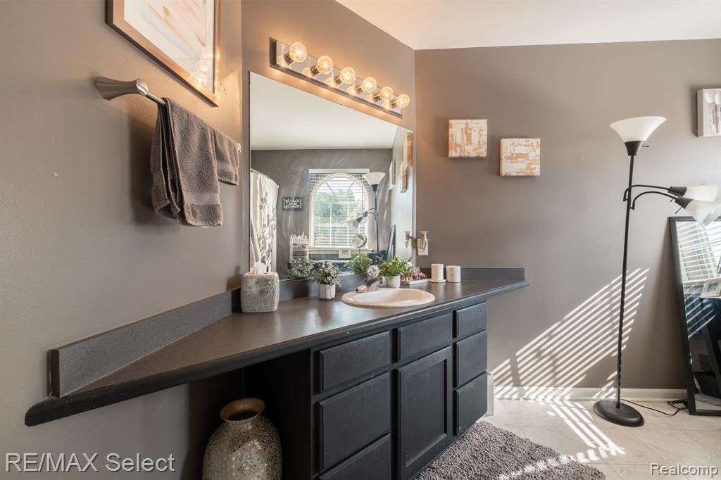 15242 Weller Court, Holly, MI 48442 — Photo 17