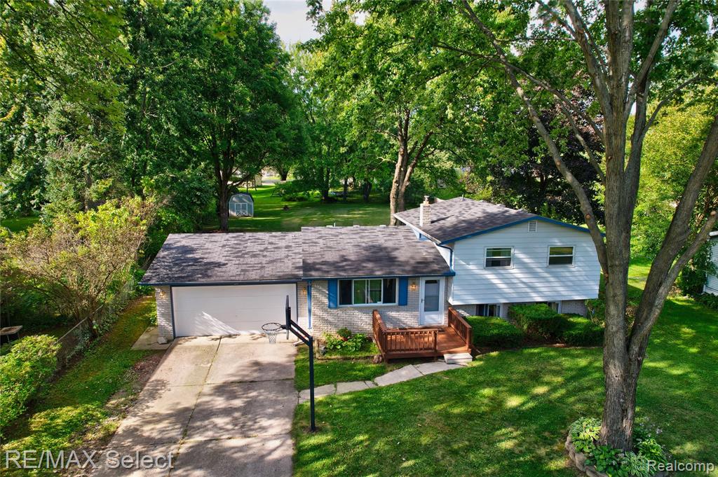5368 Dunbar Drive, Grand Blanc, MI 48439 — Photo 32