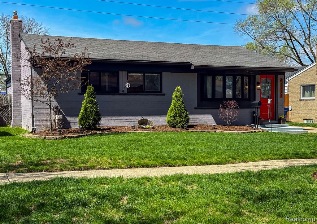 30723 Flanders Avenue, Warren, MI 48088 — Photo 2