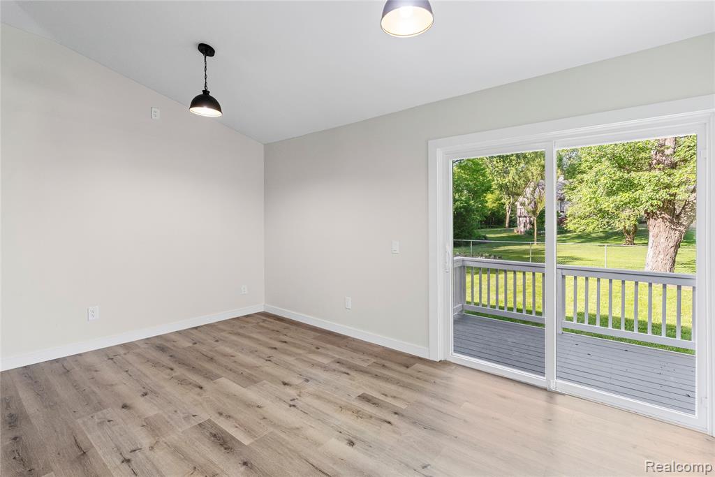 1460 W Silverbell Road, Lake Orion, MI — Photo 36