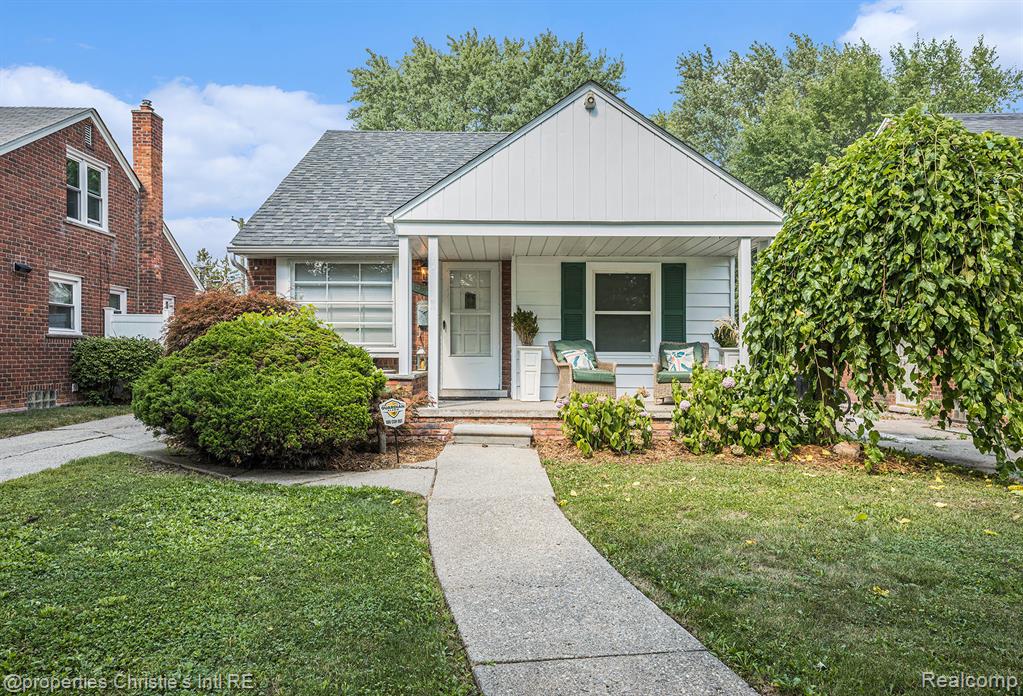 19711 Damman Street, Harper Woods, MI 48225 — front exterior