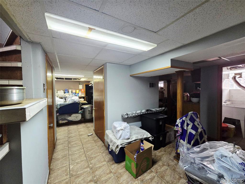 3376 Holbrook Street, Hamtramck, MI 48212 — Photo 22