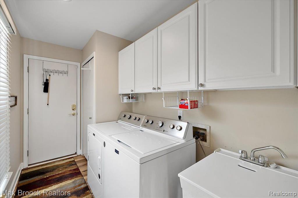 671 BROCKMOOR Lane, Bloomfield Hills, MI 48304 — Photo 13