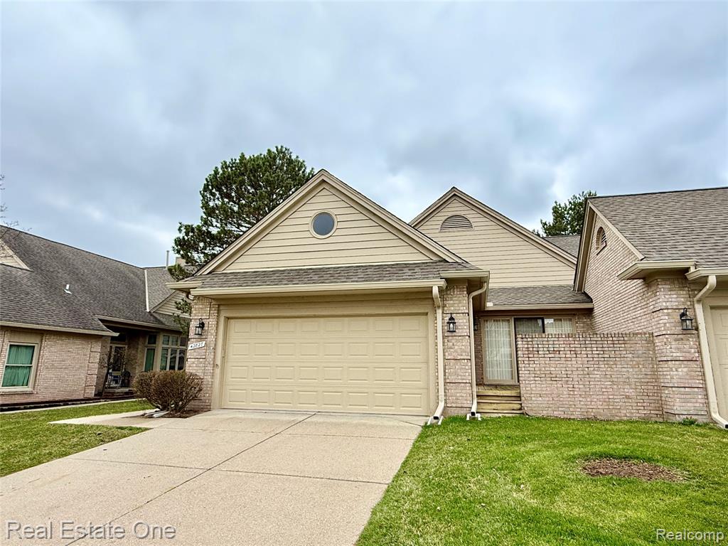 42827 Matthew Drive, Sterling Heights, MI 48313 — Photo 44