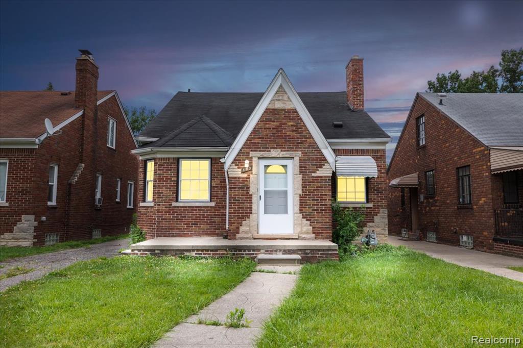 11110 Wayburn Street, Grosse Pointe, MI 48224 — front exterior