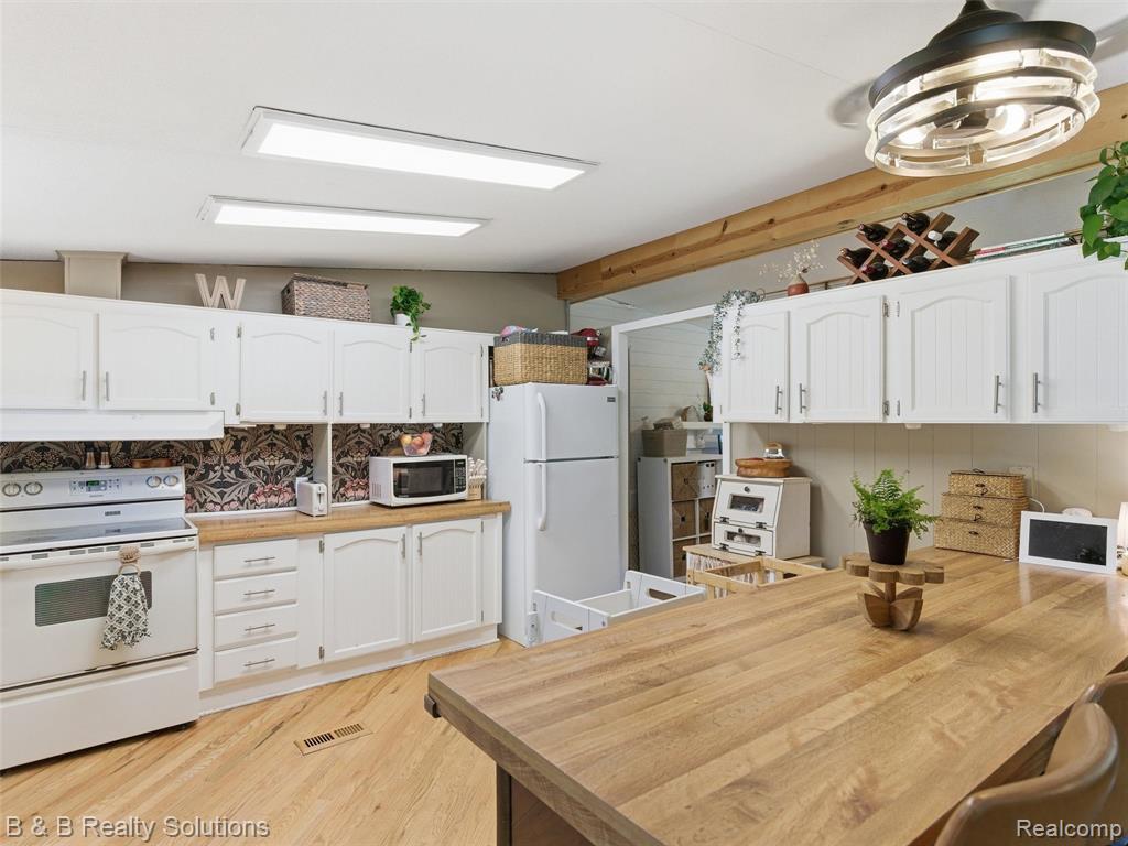 60455 Bates Road, New Haven, MI 48048 — Photo 47