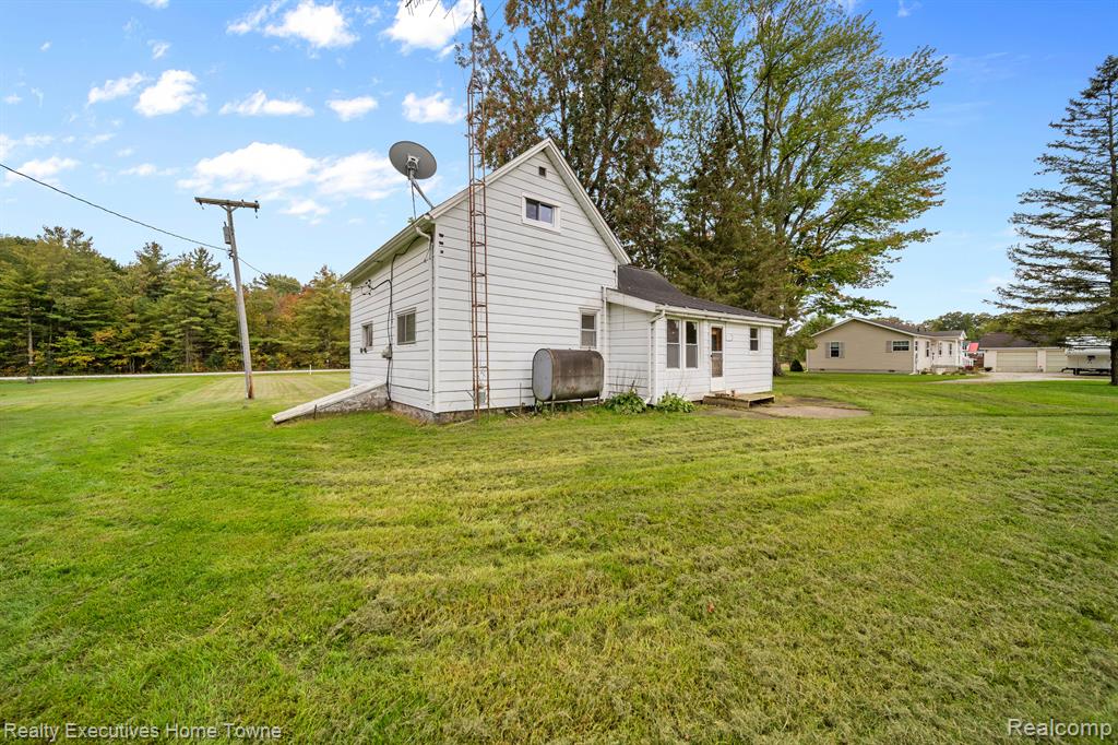 12972 NORMAN Road, Brockway, MI 48097 — Photo 18