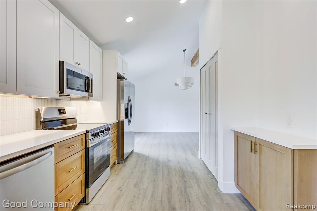 24250 Majestic Street, Oak Park, MI 48237 — Photo 22