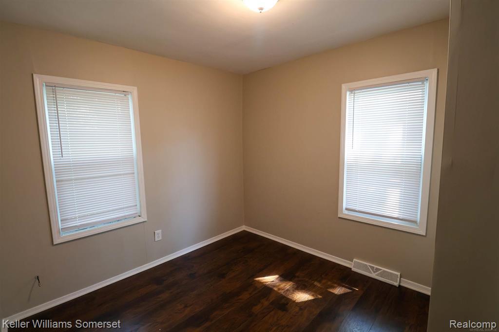 8685 FORD Avenue, Warren, MI 48089 — Photo 5