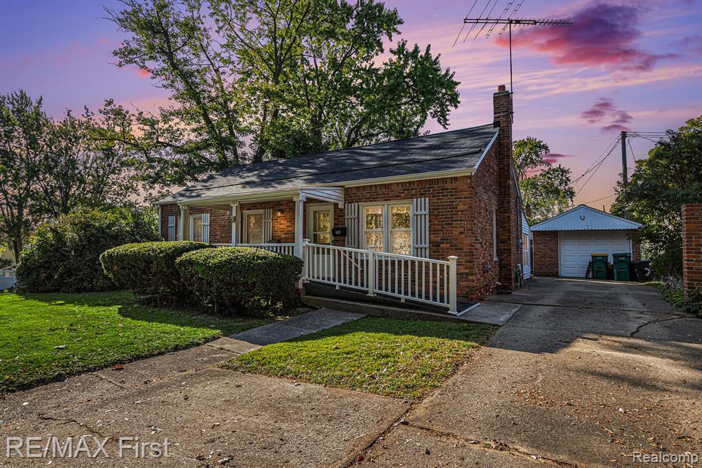 703 Trumbull Street, St. Clair, MI 48079 — Photo 2
