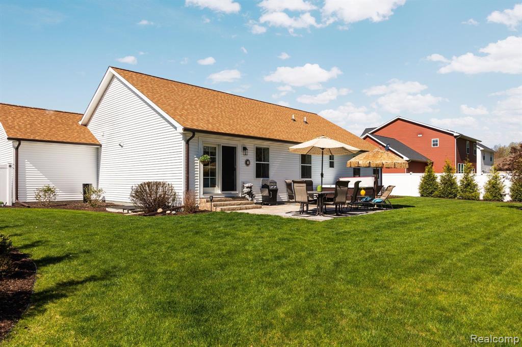 5310 FALCON Way, Midland, MI 48642 — Photo 49