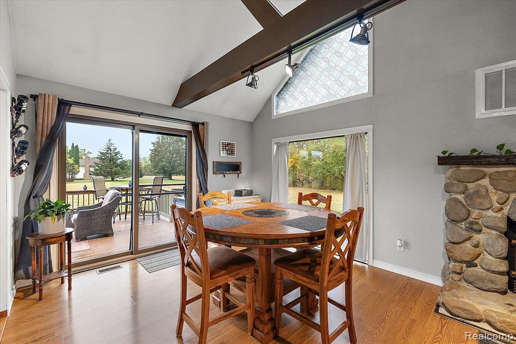 8021 Washburn Road, Goodrich Vlg, MI — Photo 11