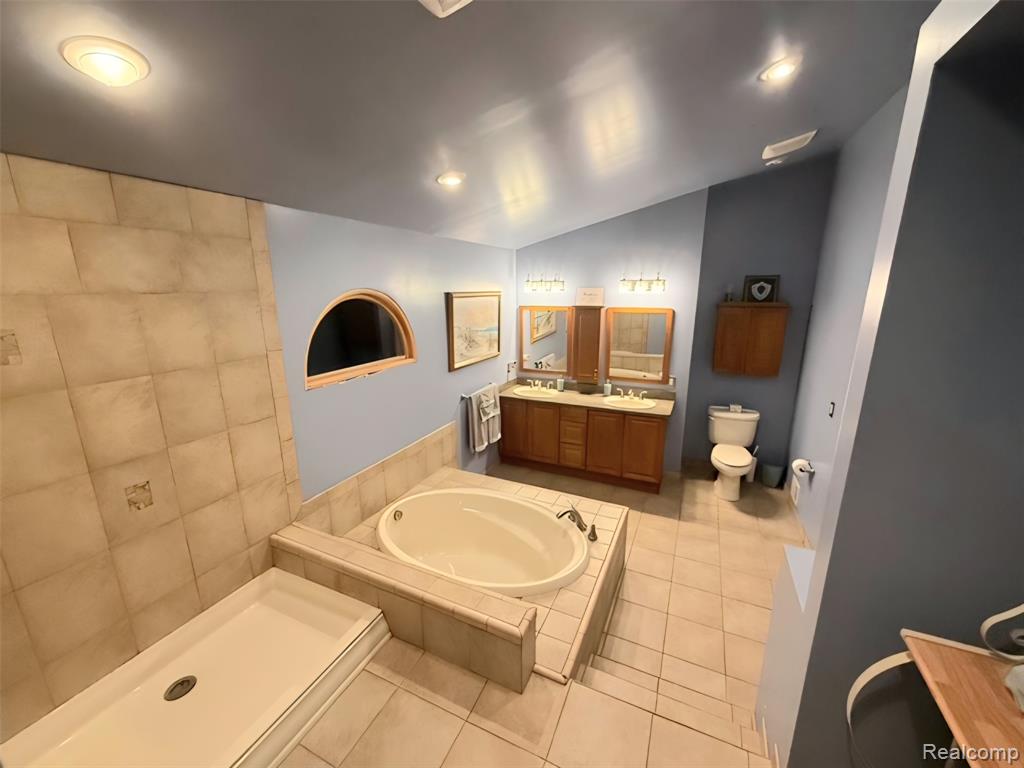 48212 Cardinal Drive, Shelby Twp, MI 48317 — Photo 36