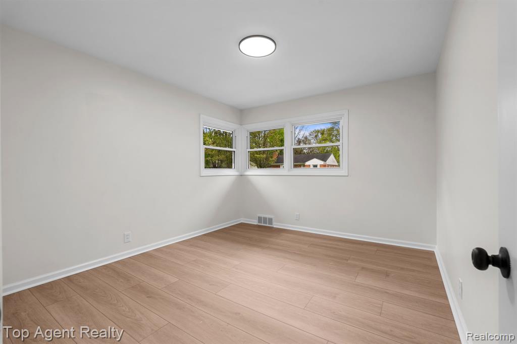 19771 Old Homestead Drive, Harper Woods, MI 48225 — Photo 22