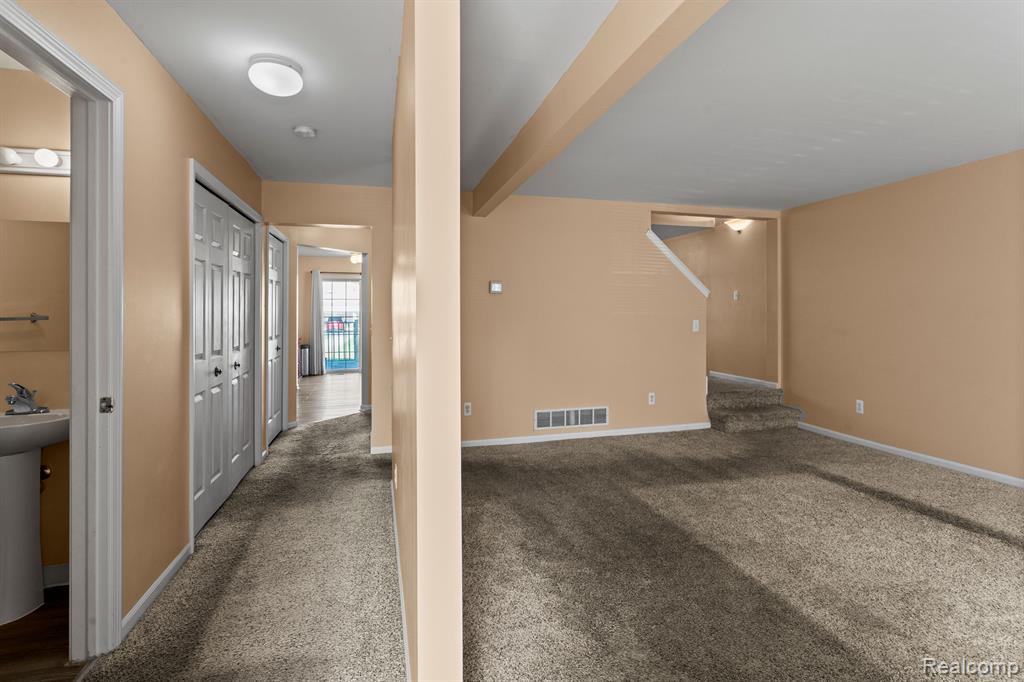 16251 TERRACE VILLAGE Drive, Taylor, MI 48180 — Photo 8
