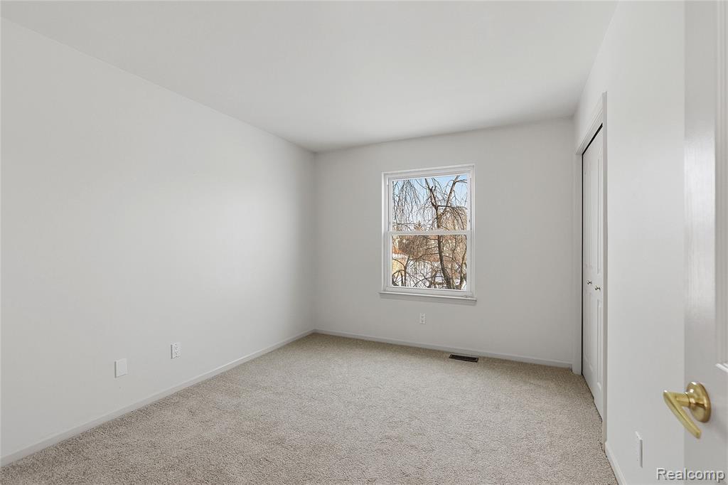45677 Radnor Road, Canton, MI 48187 — Photo 33