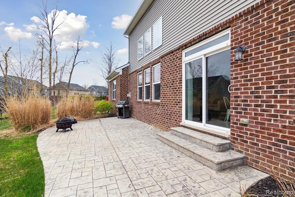 571 HUDSON Circle, South Lyon, MI 48178 — Photo 52