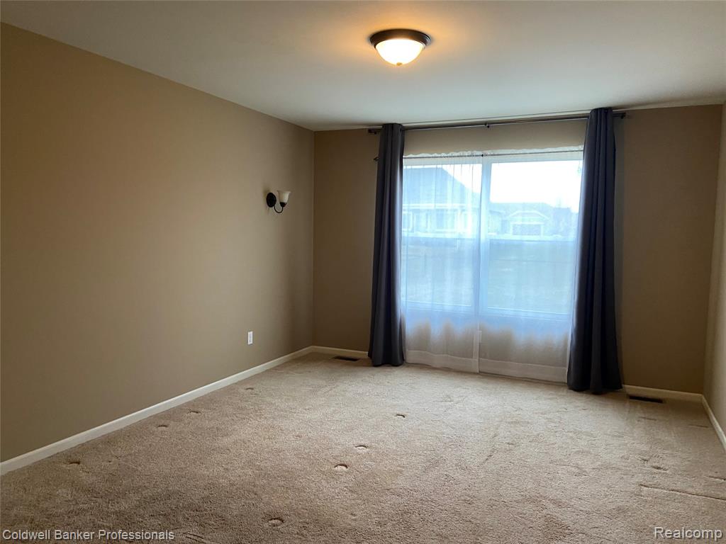 5284 Brookshire Drive, Almont, MI 48003 — Photo 8