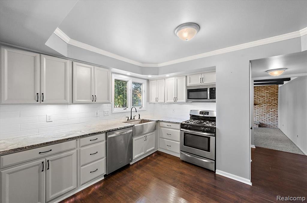 40649 Rinaldi Drive, Sterling Heights, MI 48313 — Photo 19