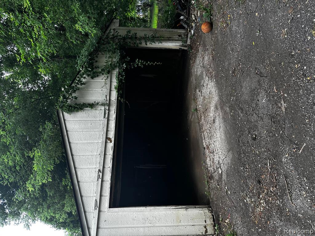 76 OLIVER Street, Pontiac, MI 48342 — Photo 3