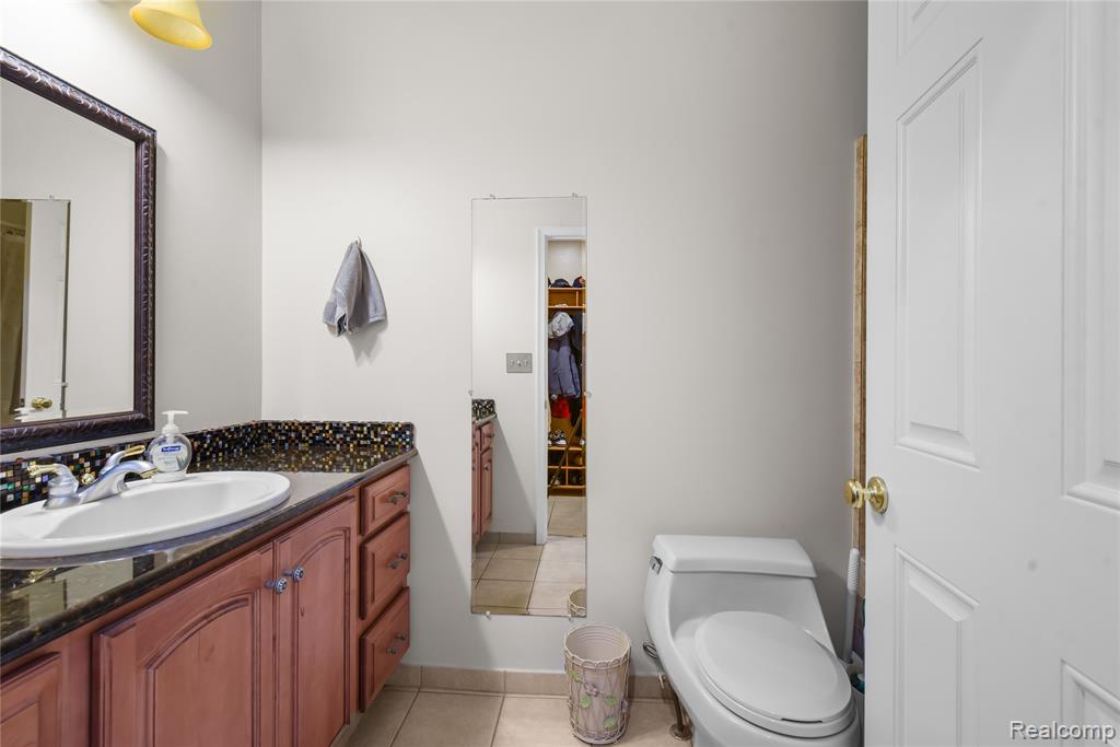 26060 Hidden Lane, Grosse Ile, MI 48138 — Photo 45