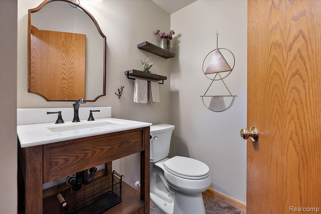 42764 Bloomingdale Drive, Sterling Heights, MI 48314 — Photo 18