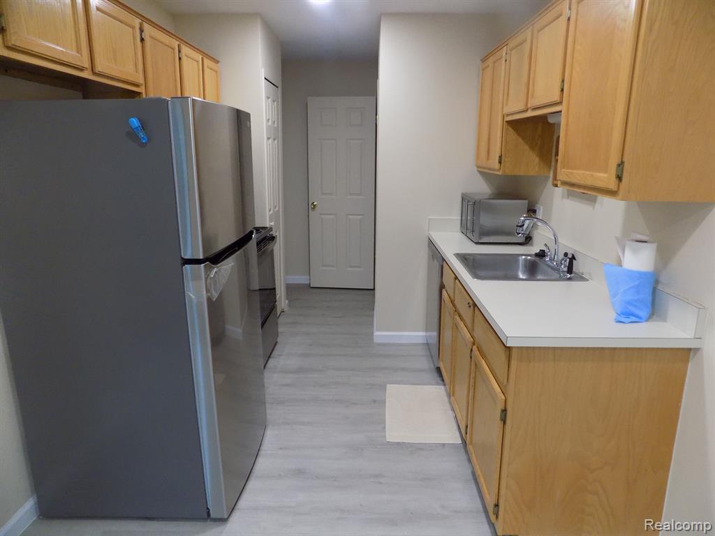 40043 CROSSWINDS, Novi, MI — Photo 3