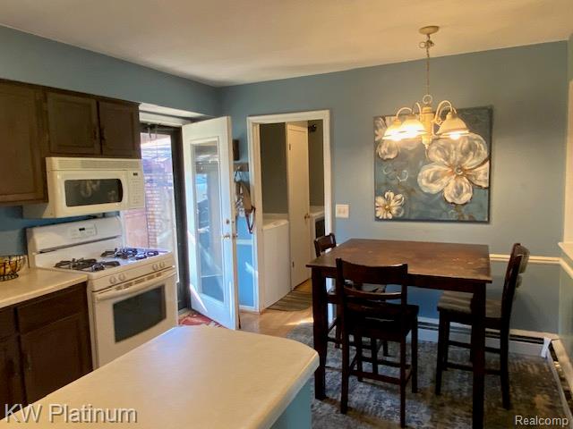 558 Myrtlewood Street, Marysville, MI 48040 — Photo 4