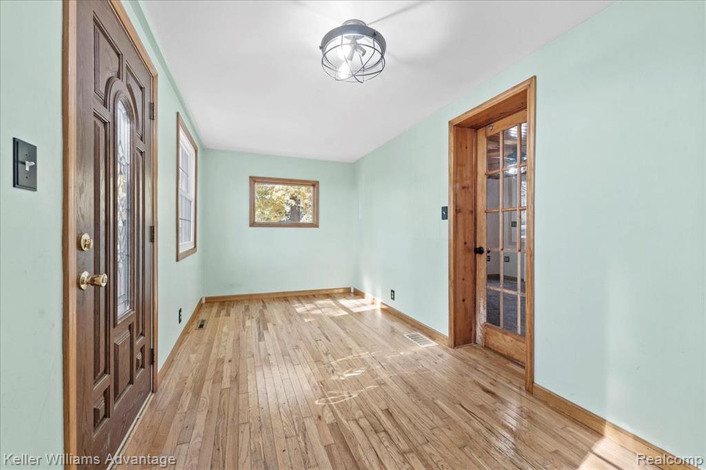 5165 Mattison Road, South Rockwood, MI — Photo 3