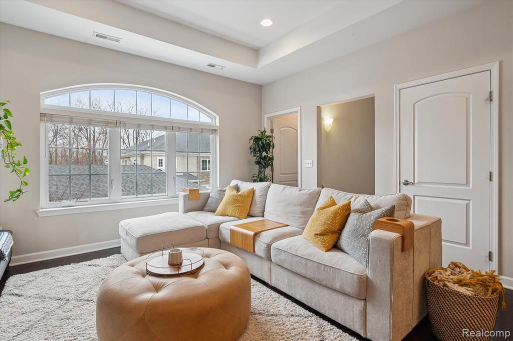 5559 ARBOR CHASE Drive, Ann Arbor, MI 48103 — Photo 4