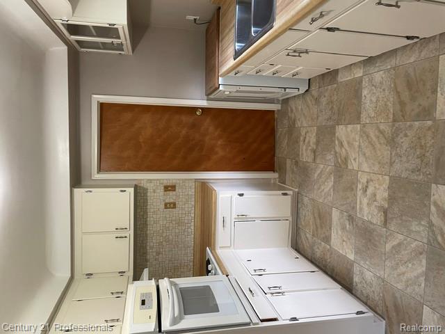 32297 Warren Road, Garden City, MI — Photo 12